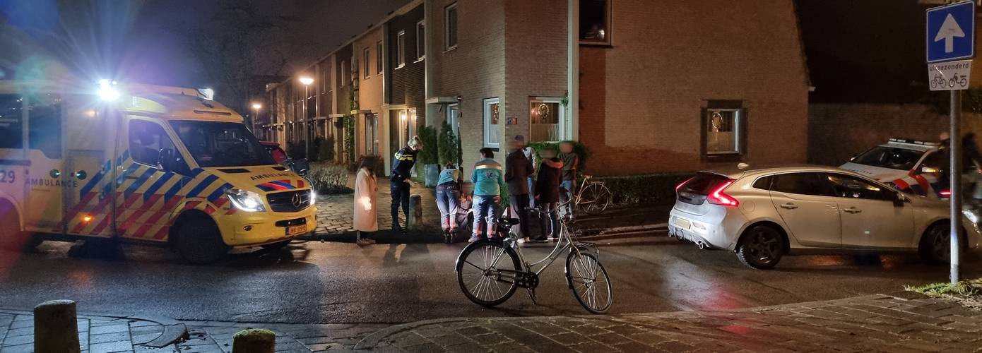 Fietsster gewond door aanrijding op Donderslaan in Groningen