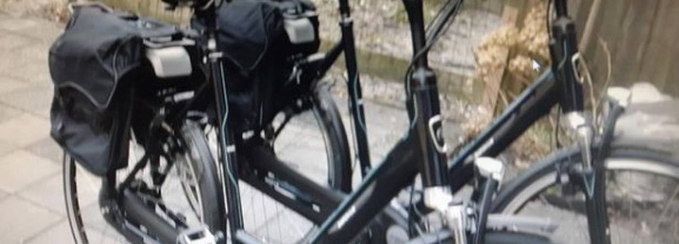 Twee elektrische fietsen gestolen in Leek