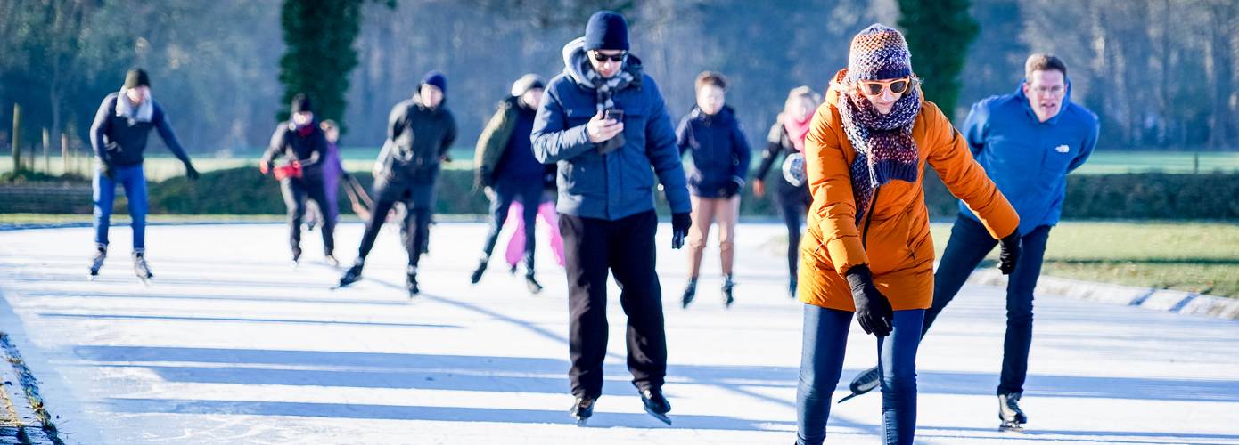 Eerste marathon op natuurijs wordt in Noordlaren verreden