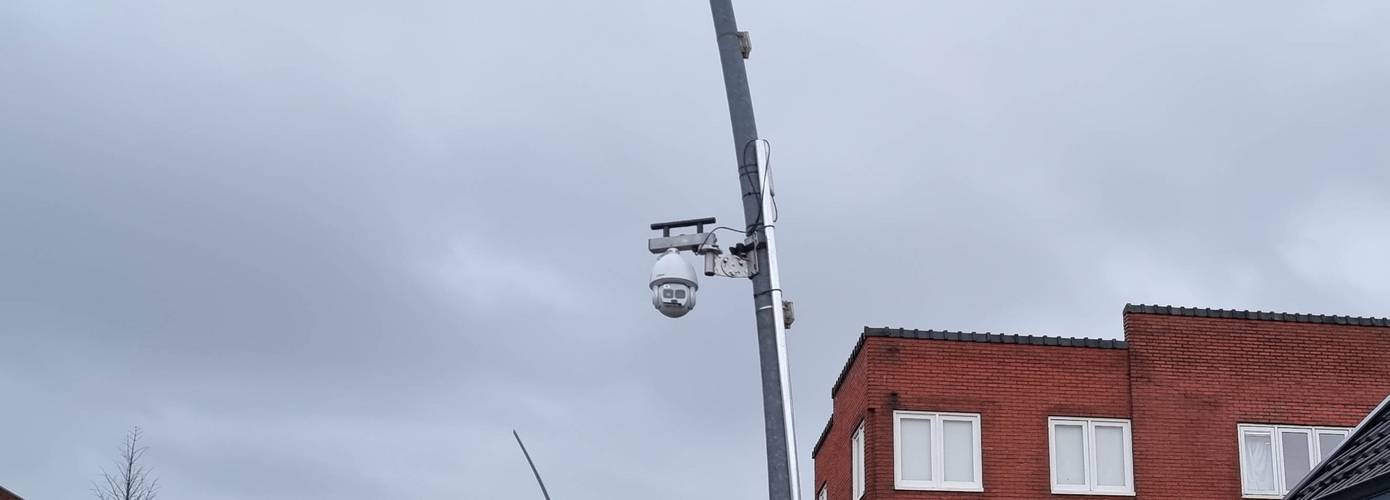 Politie plaatst camera aan de Zuiderweg in Hoogkerk wegens oud en nieuw