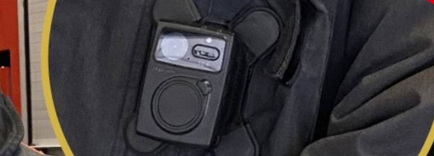  Brandweer Groningen draagt ook deze jaarwisseling bodycams