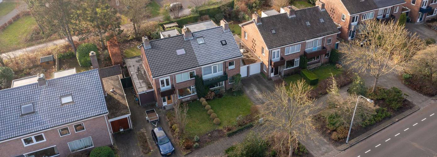 Te koop in Groningen: Royale twee onder 1 kap woning met 6 slaapkamers dichtbij binnenstad
