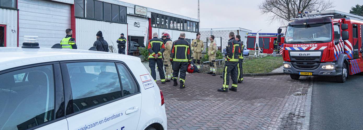 Smeulende BBQ in bedrijfspand laat brandweer uitrukken in Groningen