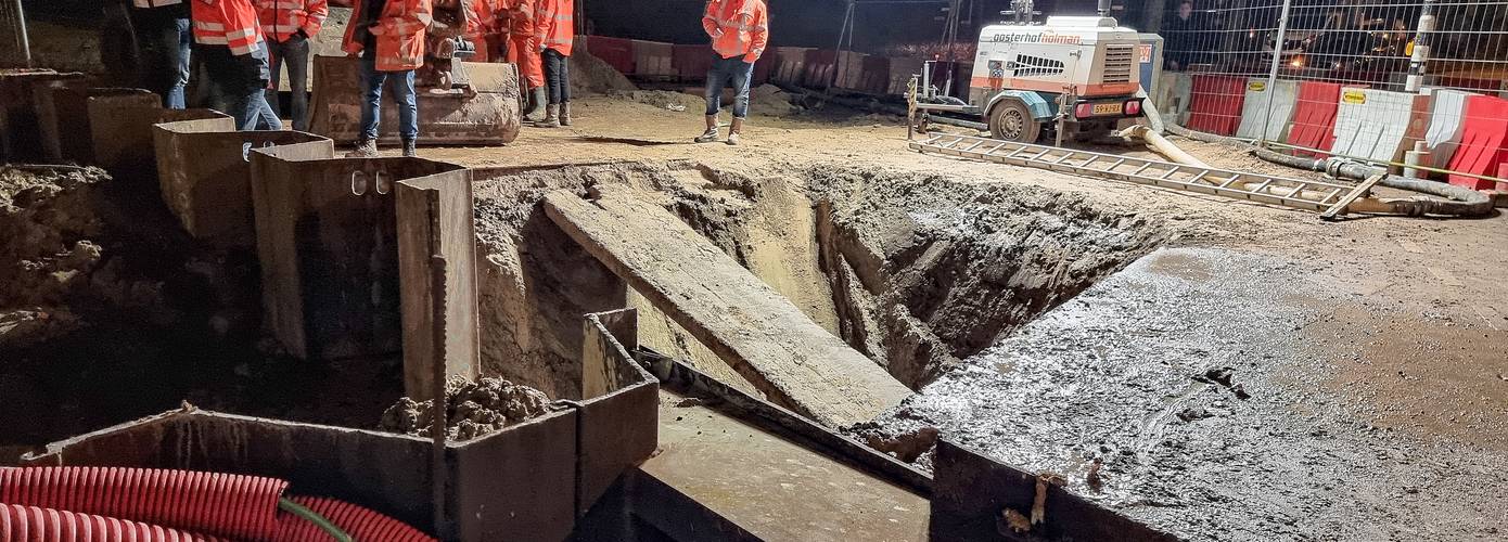 Rioolpersleiding geraakt tijdens werkzaamheden in de stad