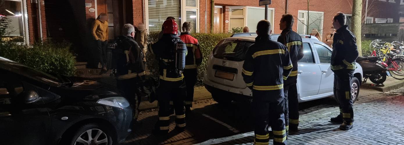 Brandweer rukt uit voor vreemde lucht in woonblok Groningen