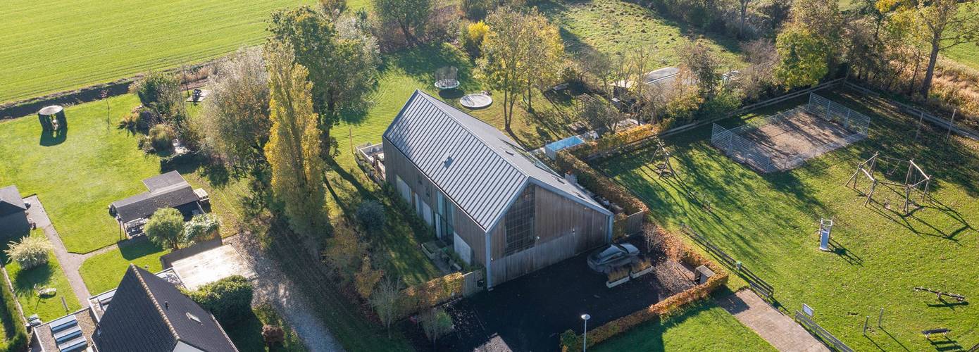 Te koop in Garrelsweer: Magnifieke moderne villa van 370m2 met vrij uitzicht