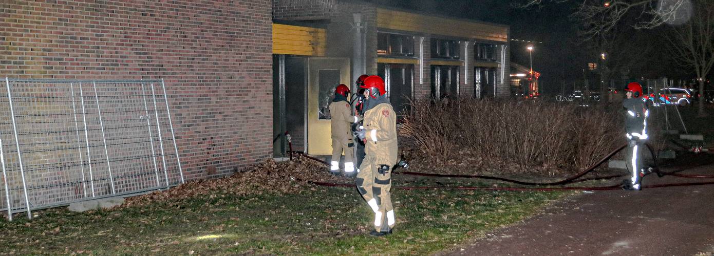 Grip 1: 'Zeer grote brand' uitgebroken in schoolgebouw Hoogezand (Video)