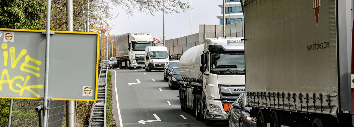 Drukte op Westelijke Ringweg en de Laan Corpus den Hoorn wegens Fase 5 van Operatie Julianaplein