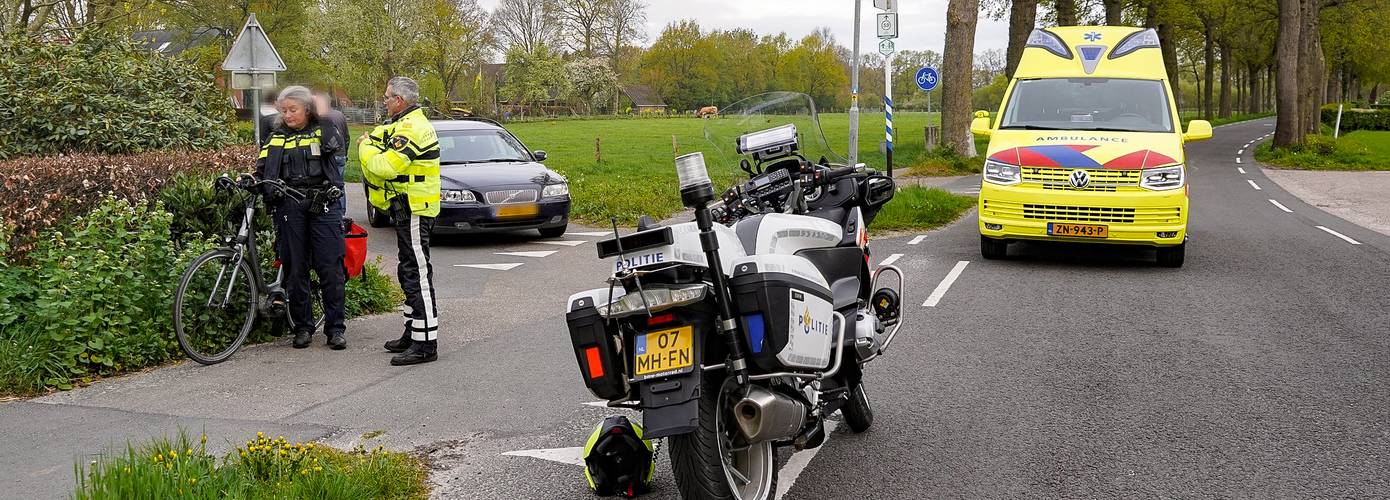 E-biker gewond bij aanrijding in Noordlaren (Video)