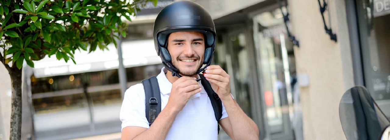 Snorfietsers per 1 januari verplicht om helm te dragen