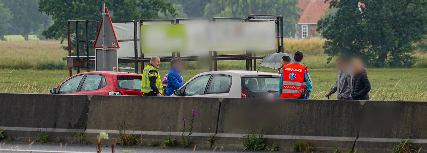 Ongeval tussen meerdere voertuigen A28 Haren