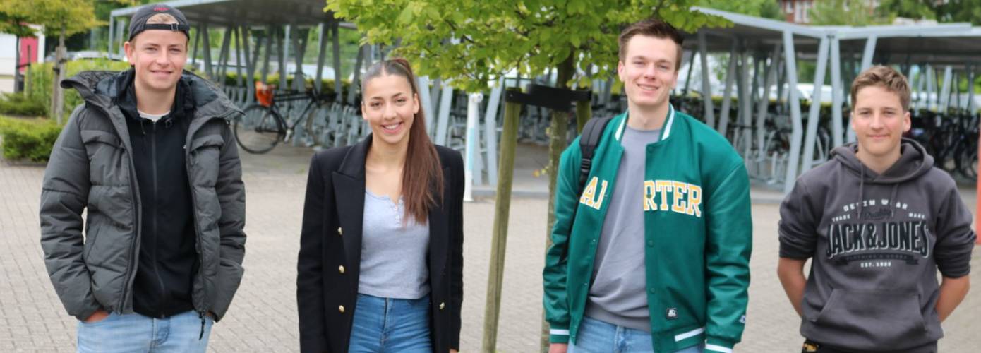 Leerlingen en studenten van 15 scholen tijdens hackathon aan de slag met energie