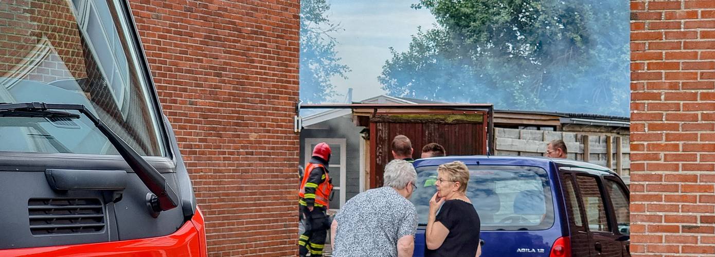 Brand uitgebroken in tuinhuisje Veendam (Video)