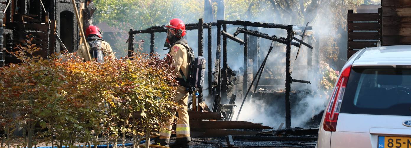 Schuurtjes verwoest bij forse brand in Groningen