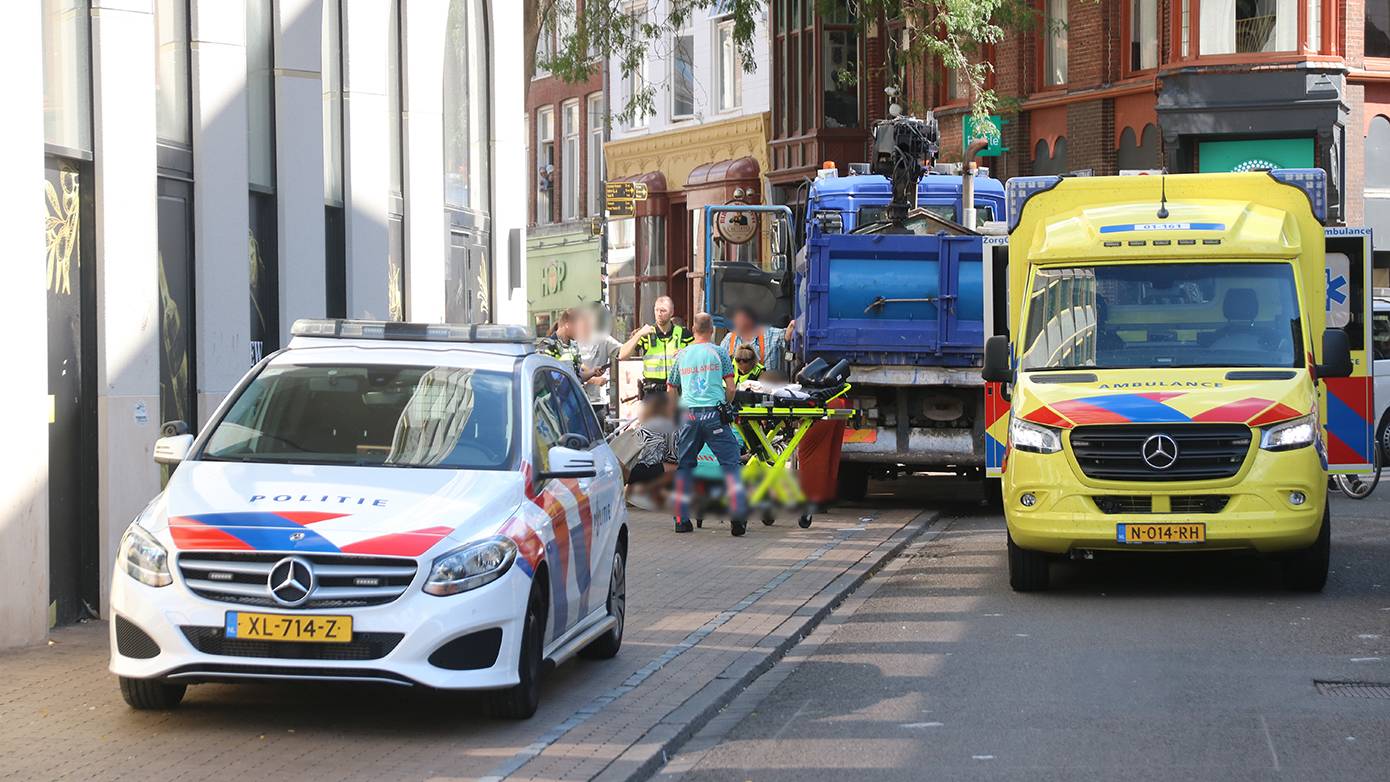 Meisje aangereden door vrachtwagen in Groningen