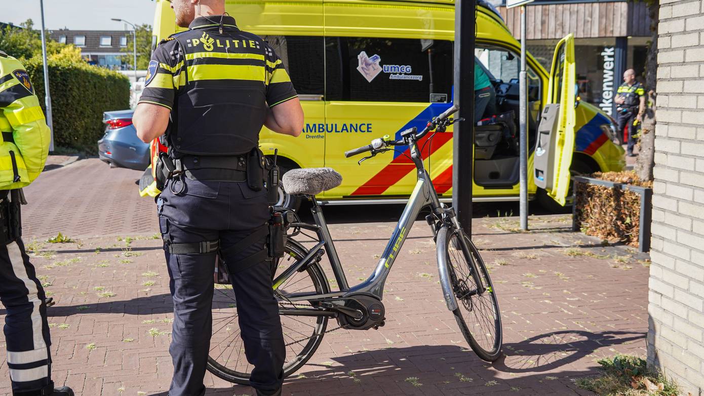 Fietser aangereden door automobilist in Nietap (Video)