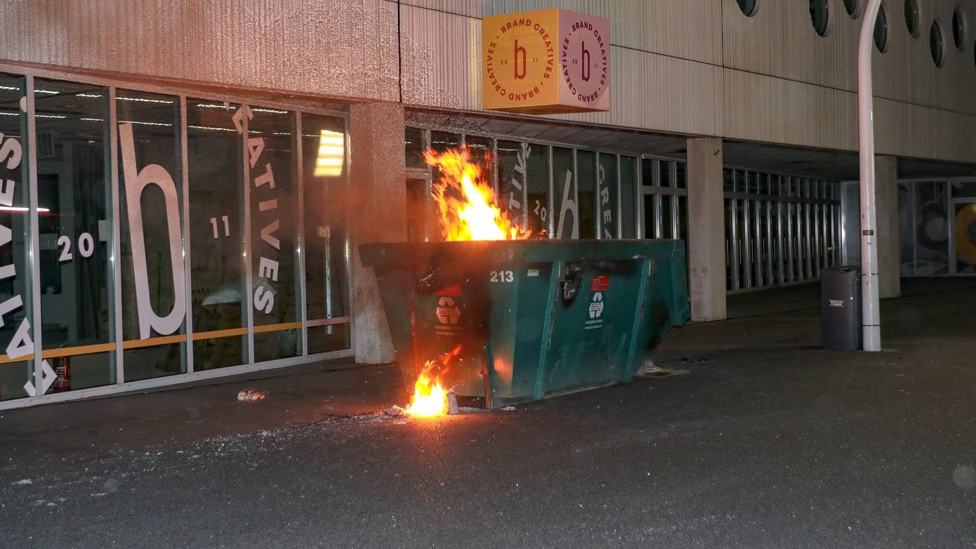 Containerbrand bij Euroborg in Groningen