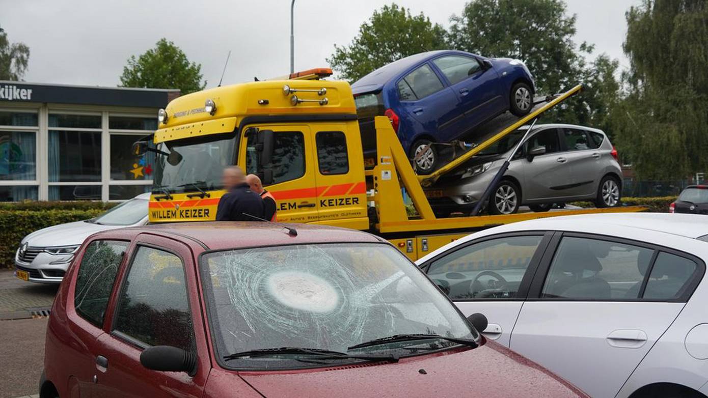 Man (32) langer vast voor vernielen van auto’s in Ter Apel (Video)