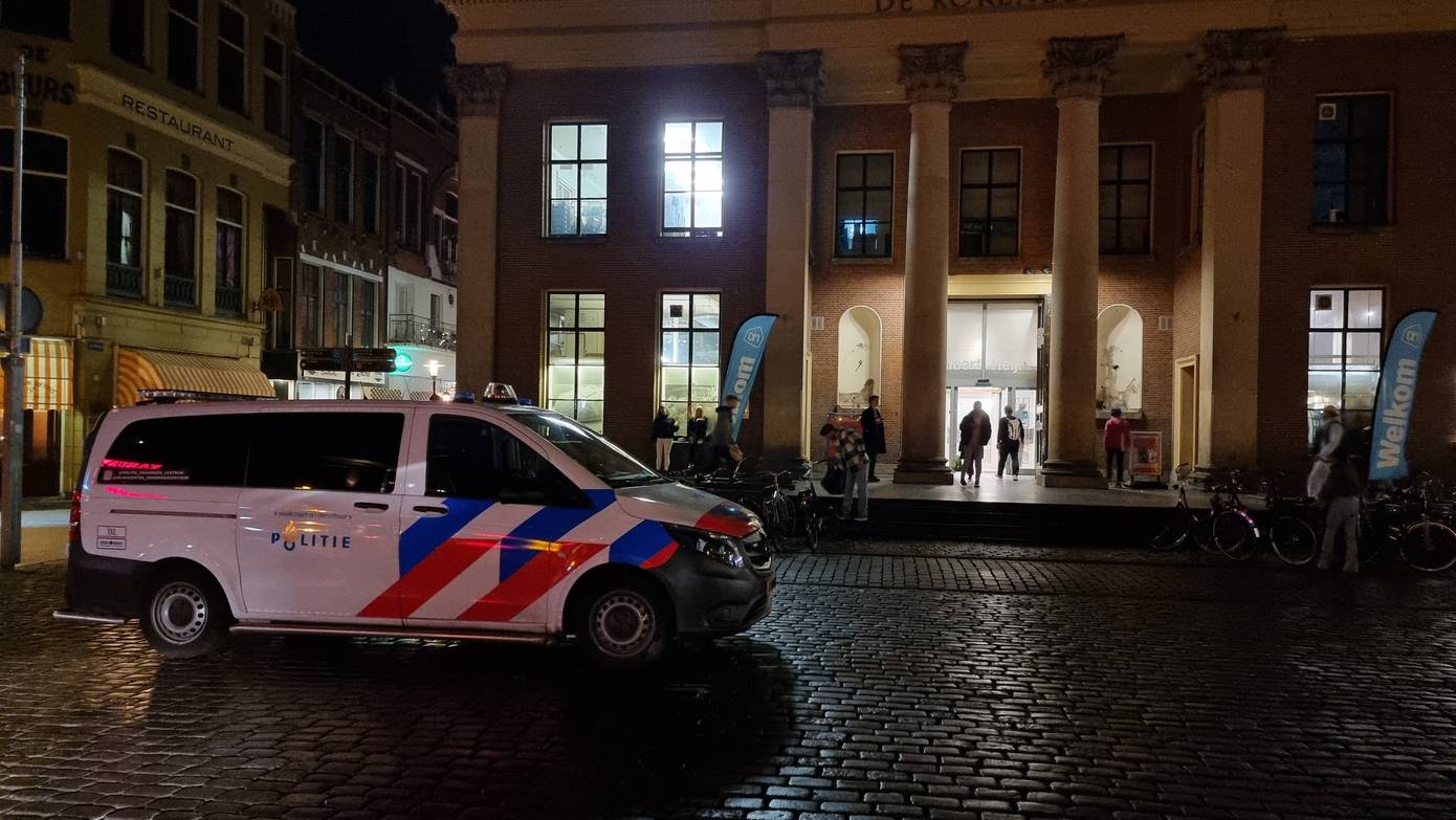 Politie zoekt dader van overval op slijterij in Stad