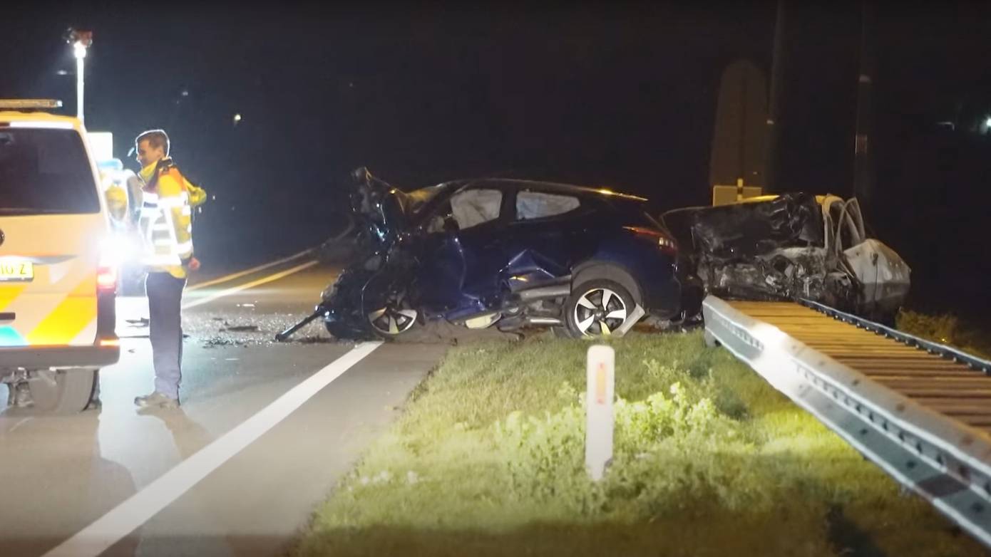 Drie doden bij ongeluk N50 Kampen na politieachtervolging vanwege geweldsincident in Bedum (Video)