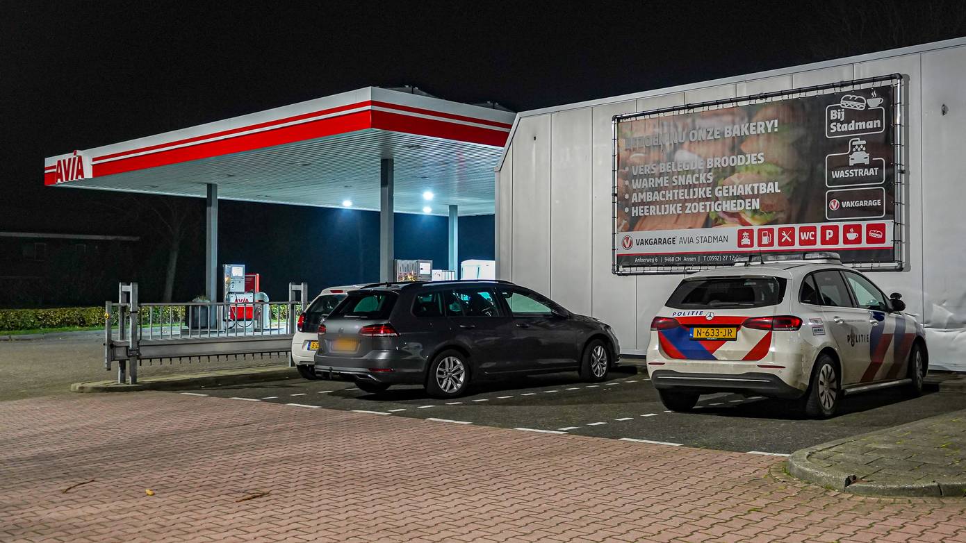 Medewerkster vlucht tankstation uit na brute poging tot inbraak door gemaskerde mannen