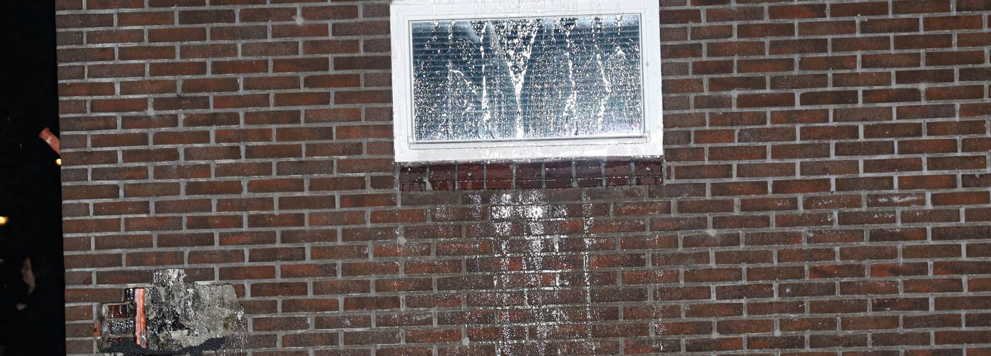 Spouwmuurbrand bij hoekwoning Hoogezand