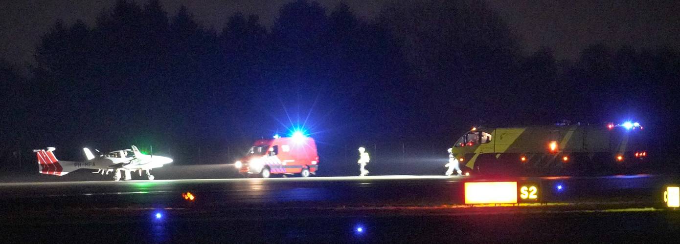 KLM toestel van Flight Academy maakt voorzorgslanding op vliegveld Eelde 