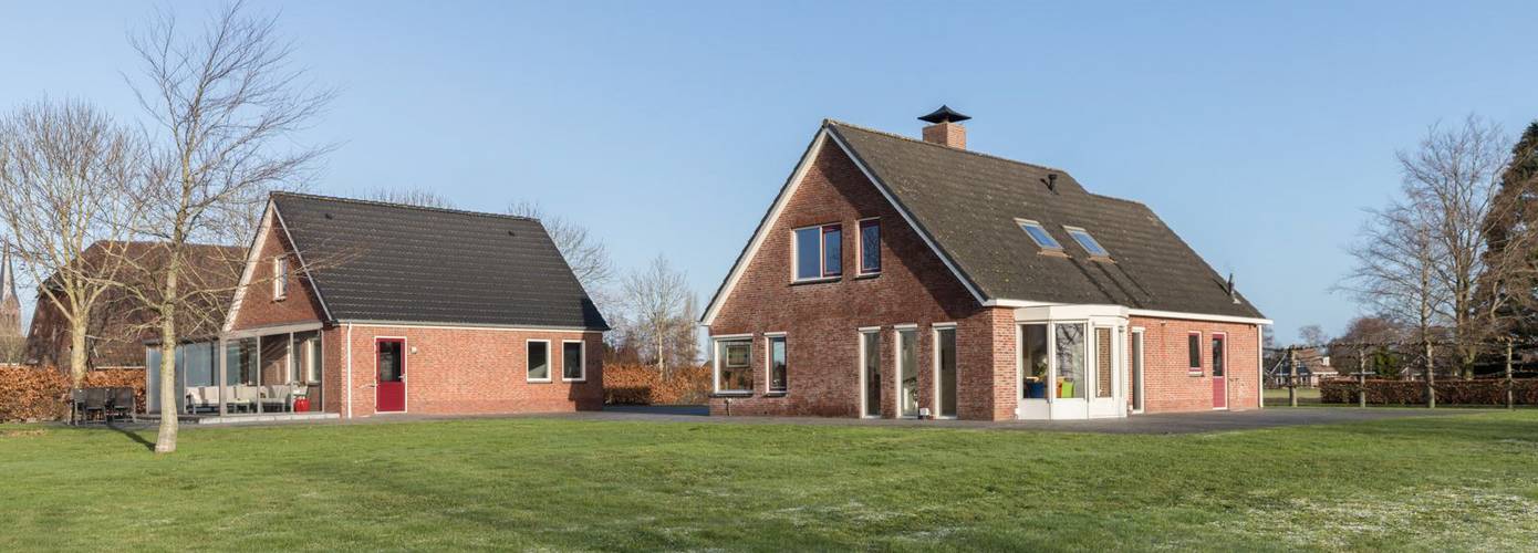 Te koop in Oude Pekela: Vrijstaande woning met luxe schuur op kavel van bijna 40.000m2