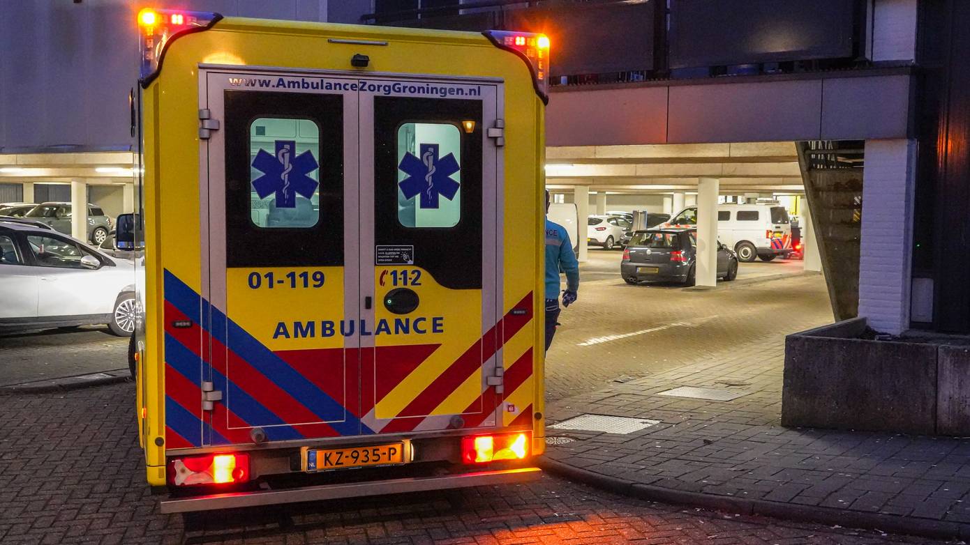 Lichtgewonde bij mishandeling bij winkelcentrum in Hoogezand