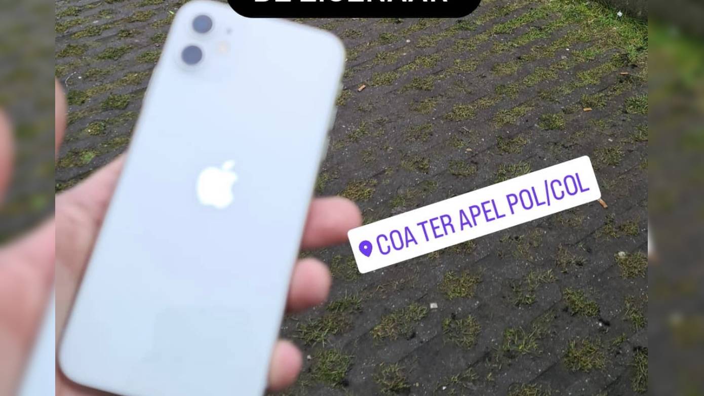 Agenten vinden gestolen telefoon terug op AZC Ter Apel 