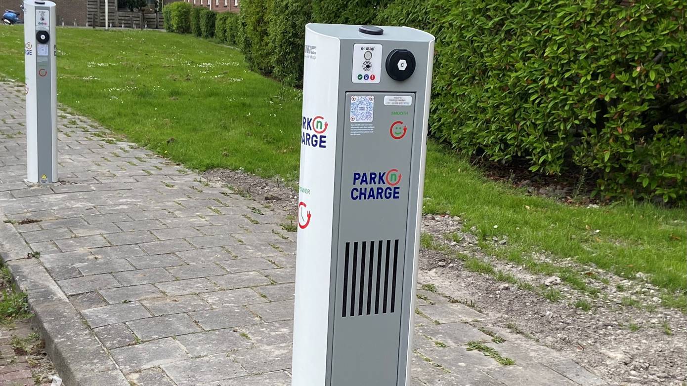 60 nieuwe openbare laadpalen voor elektrische auto's in Eemsdelta