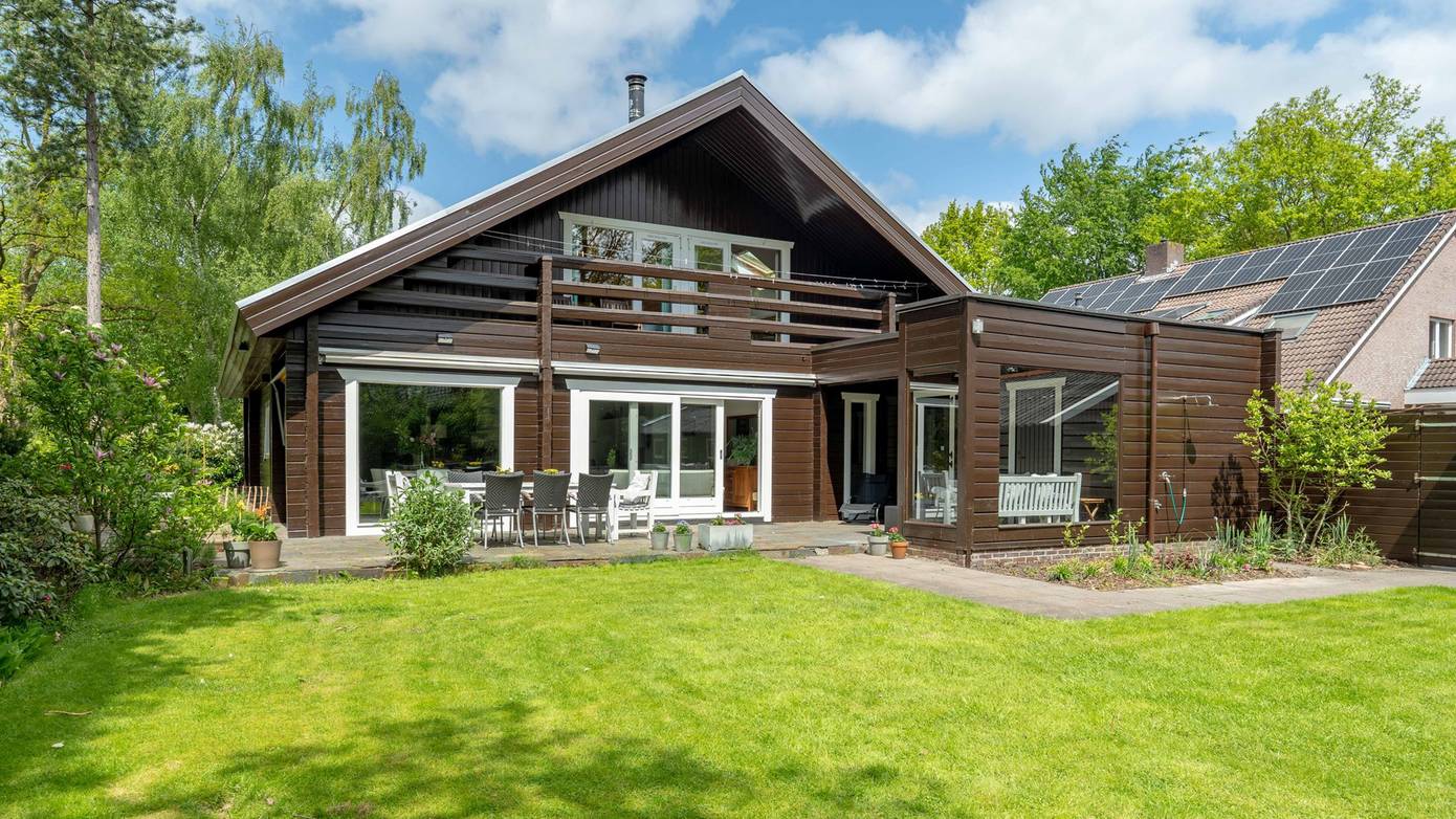 Te koop in Groningen: Bijzondere Finse villa met sauna en buitendouche