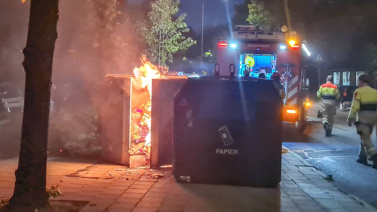 Container in lichterlaaie in Groningen