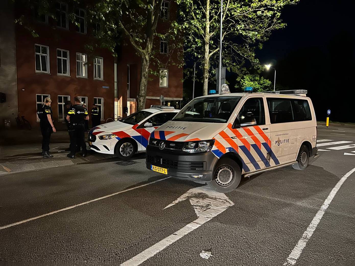 Politie start zoekactie naar man na 'incident met vuurwapen' op station Groningen