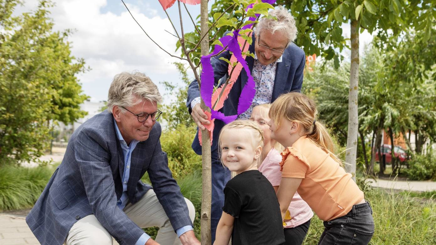 Kindcentrum Olingertil in Appingedam officieel heropend 