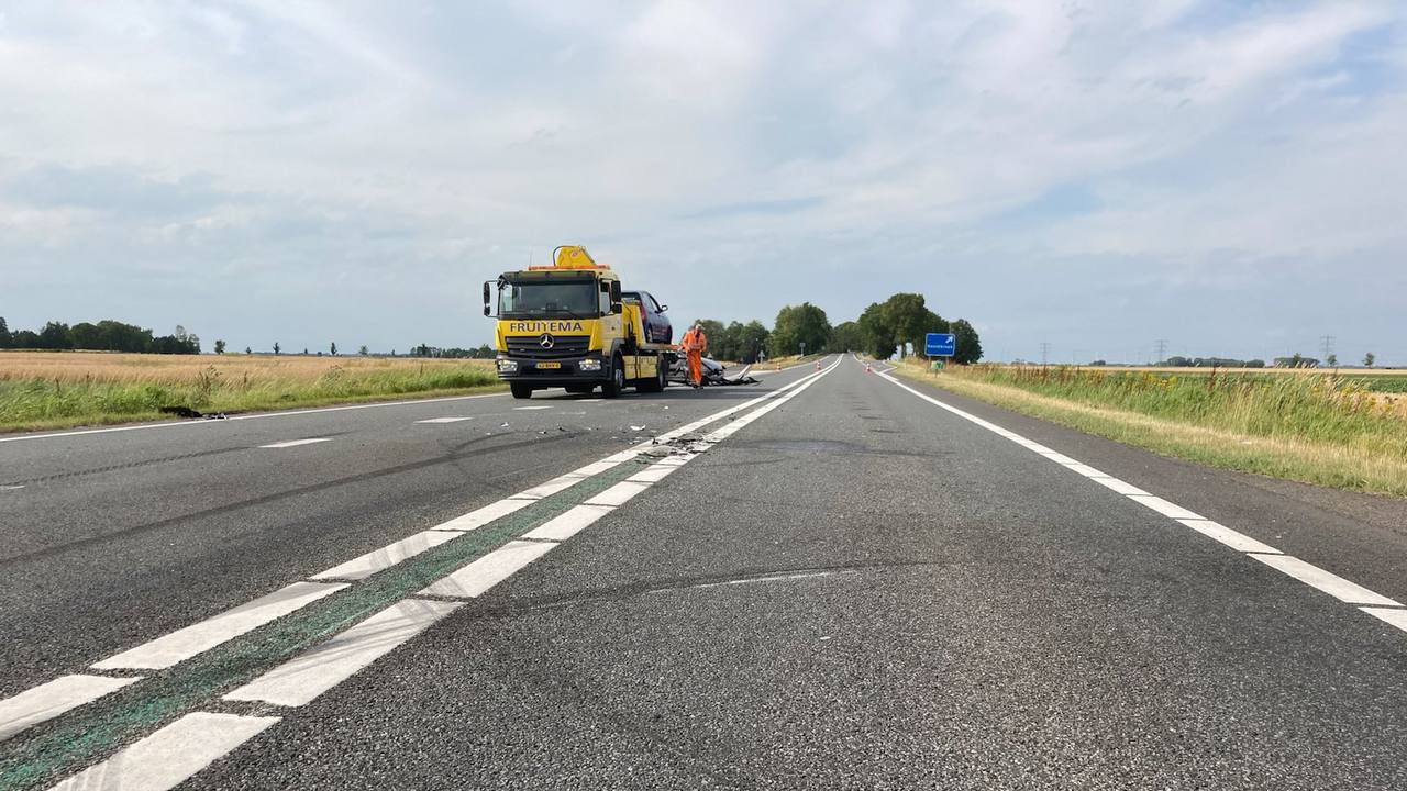 Auto’s botsen op de N33 tussen Zuidbroek en Noordbroek