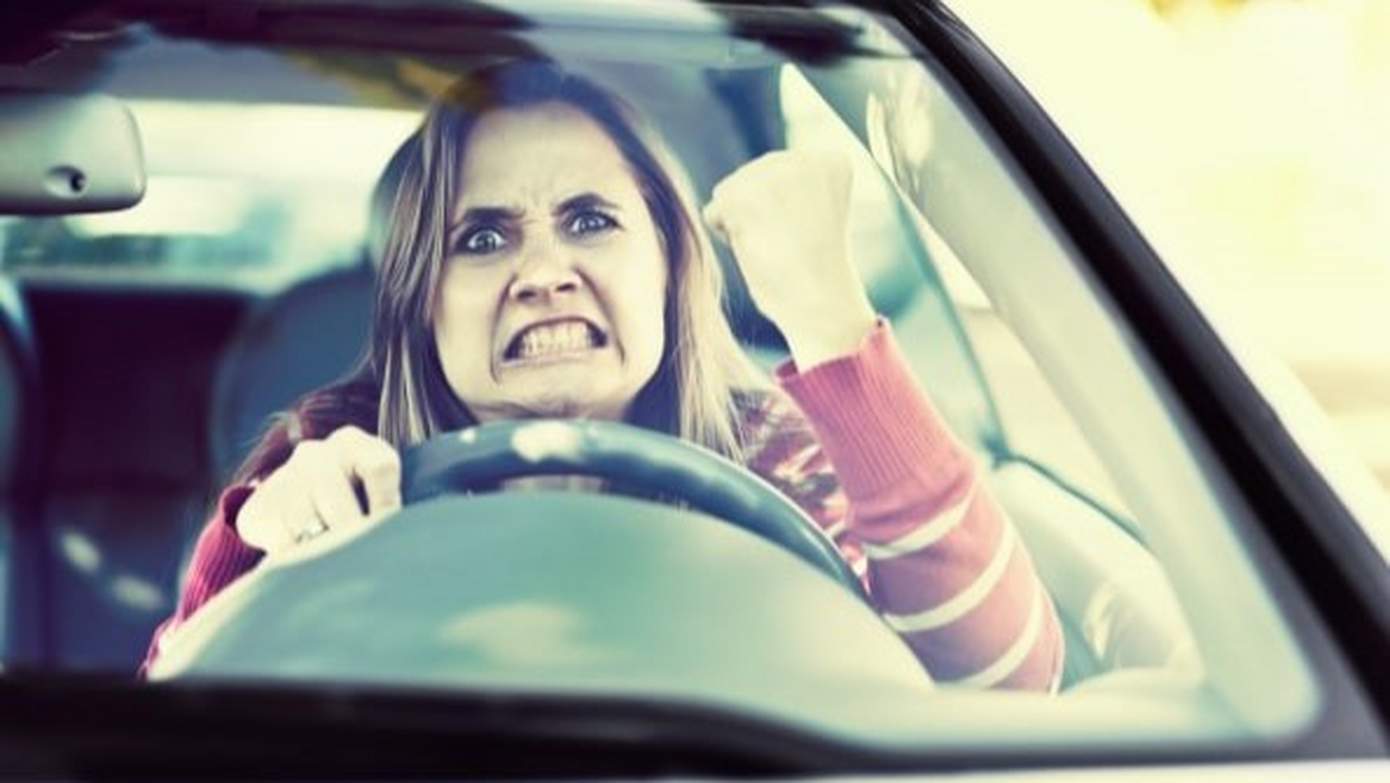 Irritatie en agressie in het verkeer: 1 op 8 automobilisten zoekt de confrontatie op