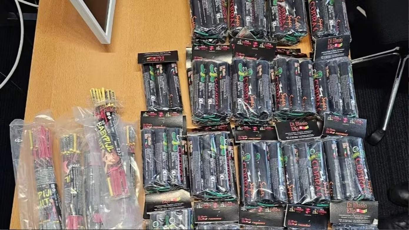 Grote hoeveelheid (zwaar) illegaal vuurwerk in woning aangetroffen