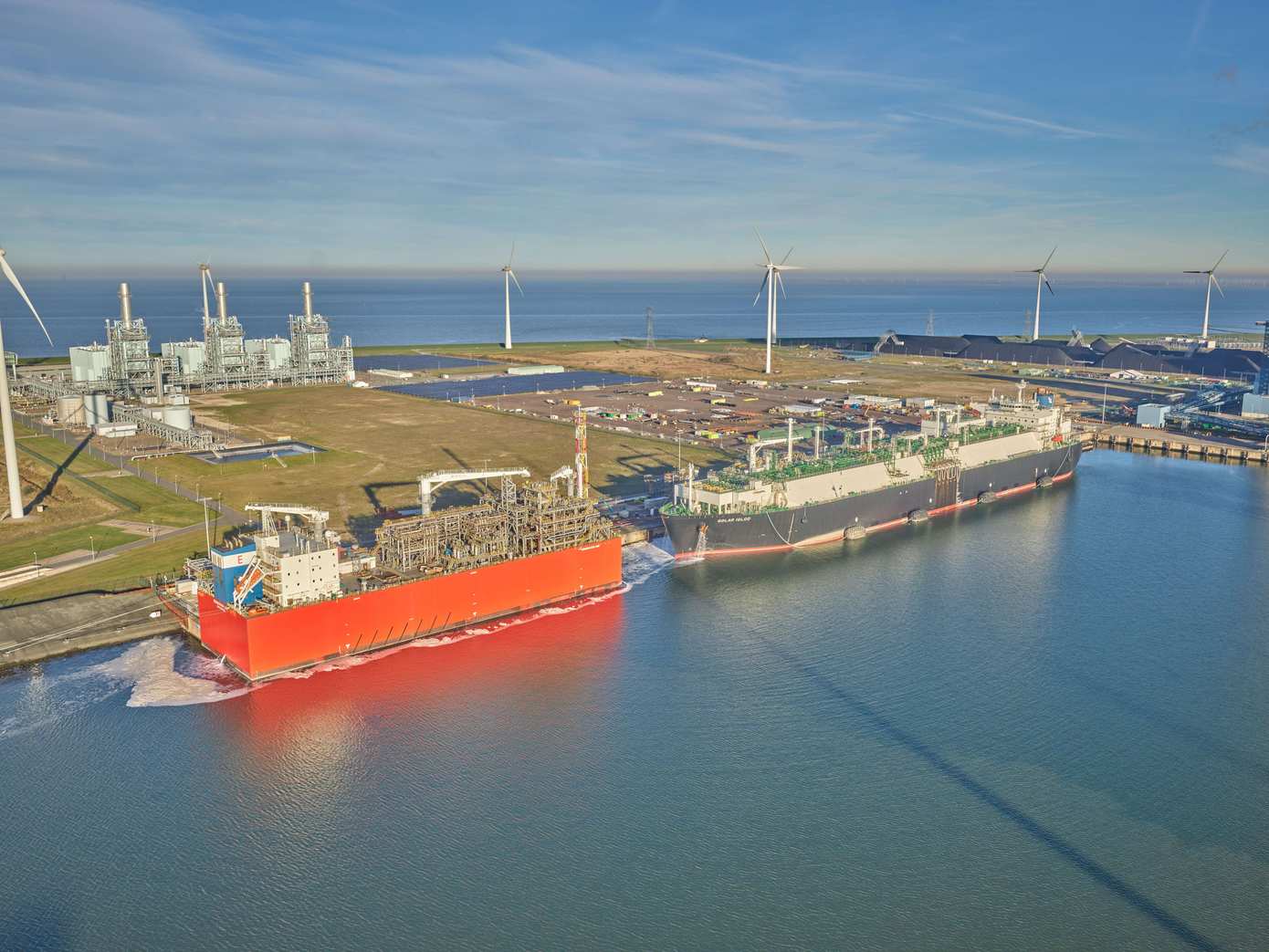 EemsEnergyTerminal mogelijk langer in Eemshaven vanwege energiezekerheid en energietransitie