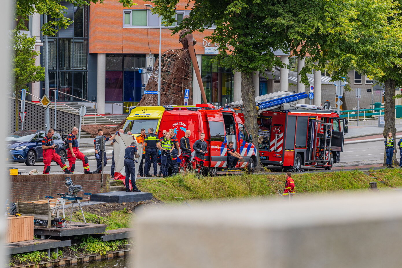 Overleden persoon gevonden bij Emmabrug in Groningen