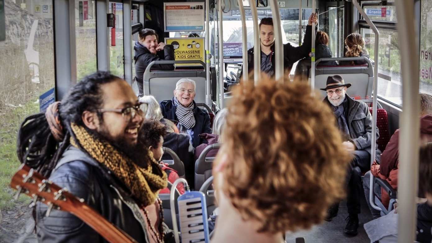 Ontdek noordelijk talent in de bus tijdens de BUSsessions 2025