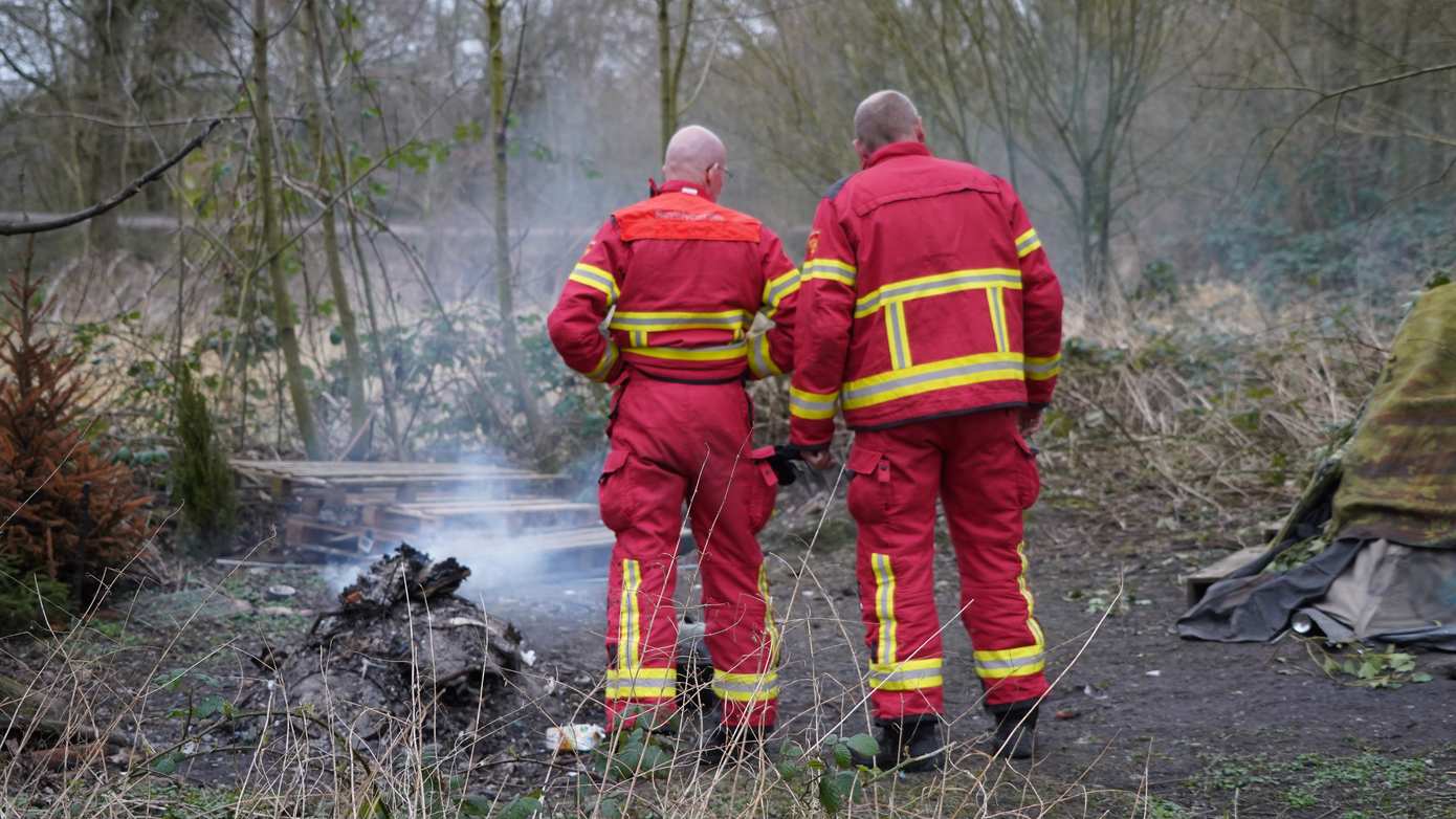 Brandweer rukt uit voor afvalbrand in Stad