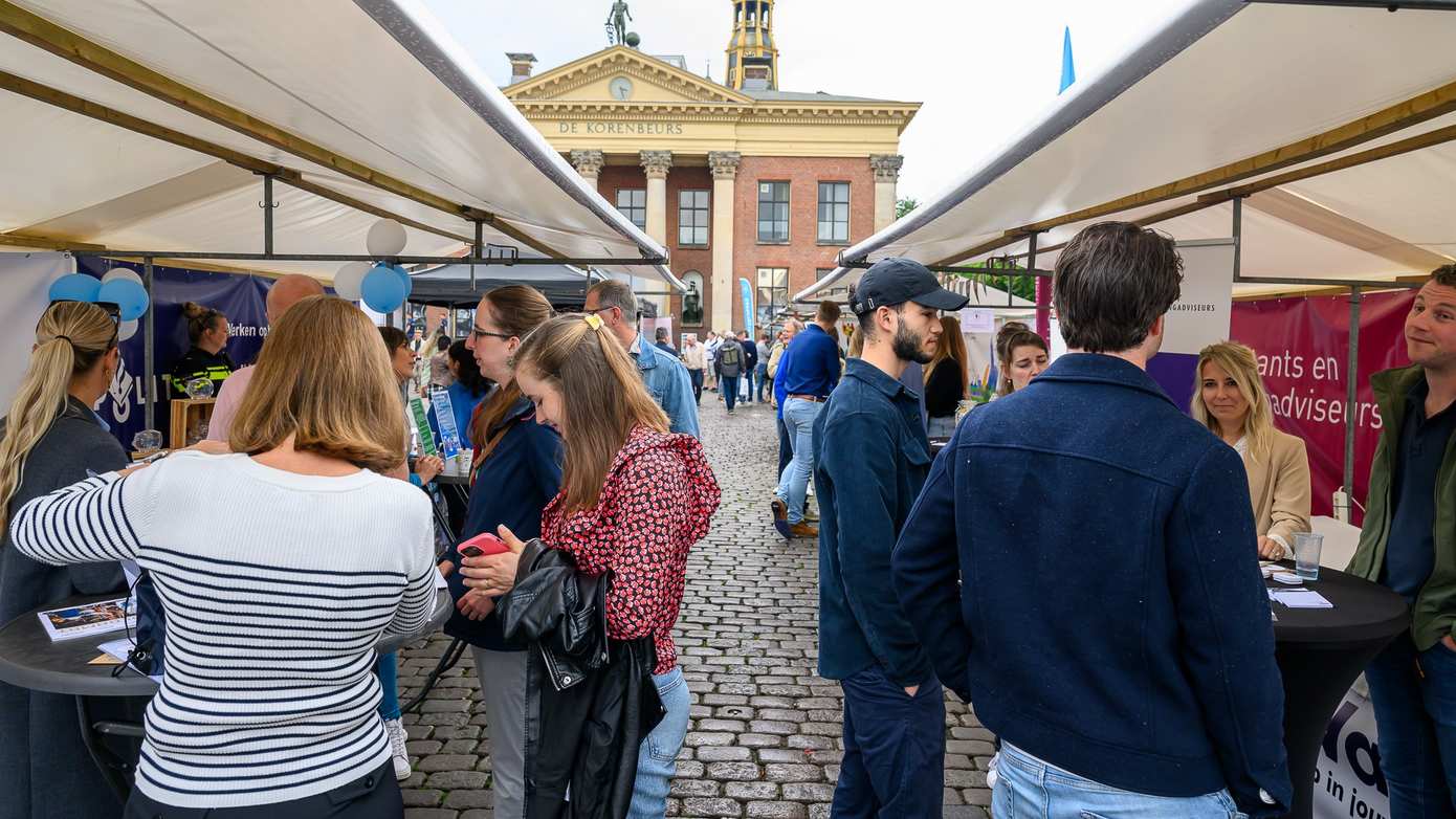 Kom in contact met topwerkgevers op de derde openluchtbanenmarkt in hartje Groningen