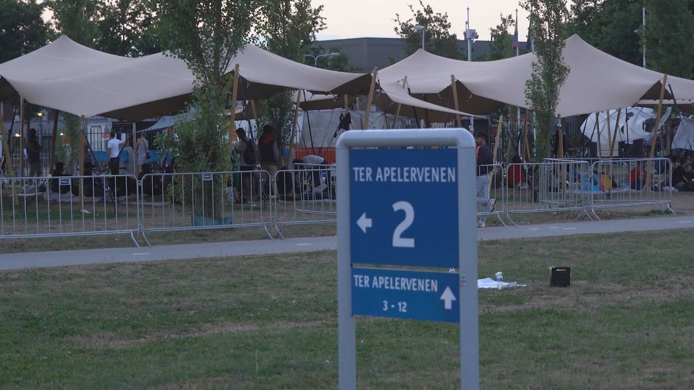 Pendelbus tussen AZC en station Emmen wordt gratis om incidenten tegen te gaan