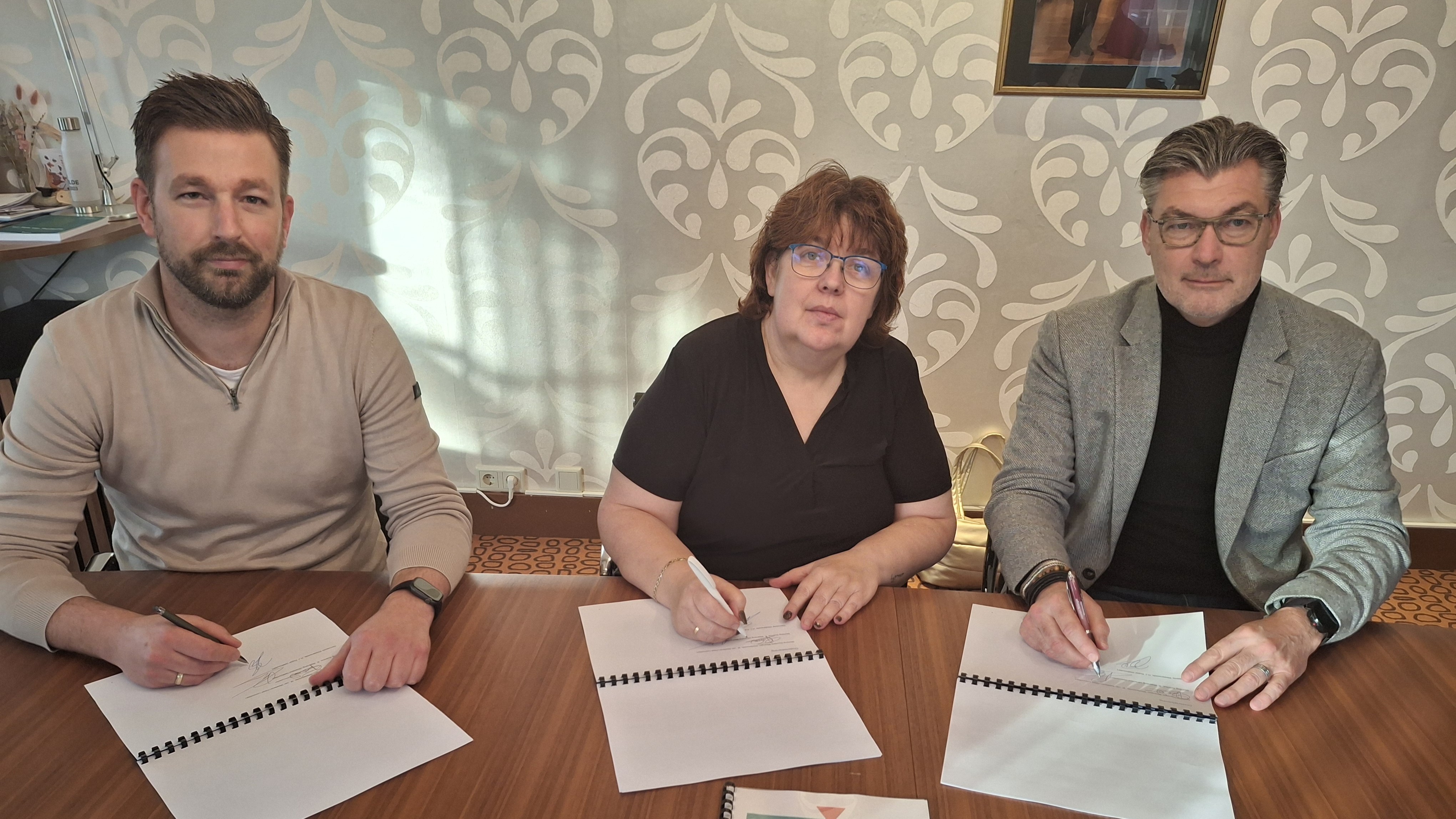 Gemeente Westerwolde, woningcorporatie Acantus en  huurdersorganisatie HBW vernieuwen prestatieafspraken