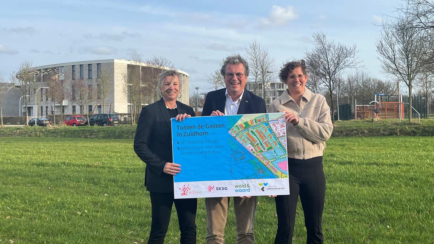 Ondertekening koopovereenkomst sociale huurwoningen en kinderopvang op terrein Tussen de Gasten in Zuidhorn