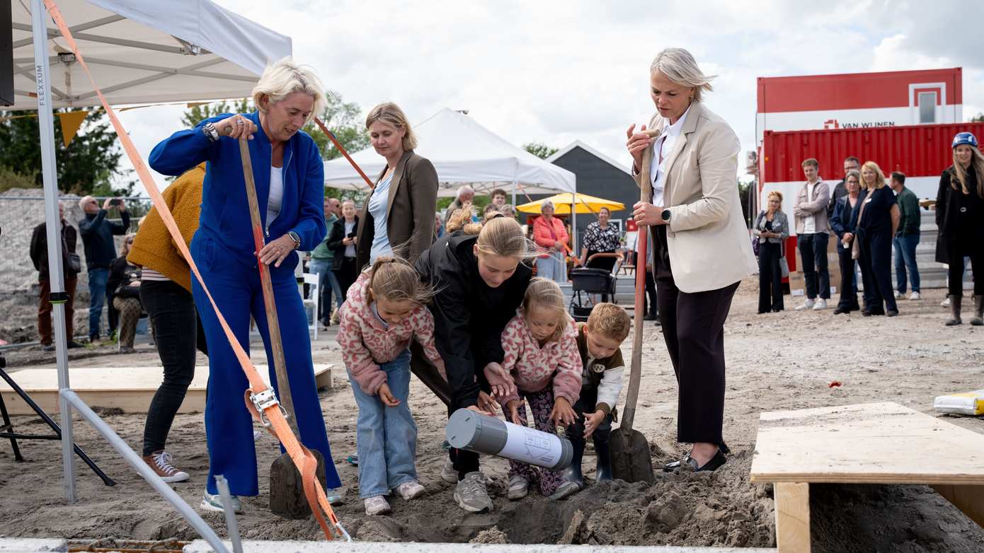 Officiële start bouw aardbevingsbestendige woningen Middelstum Zuidoost