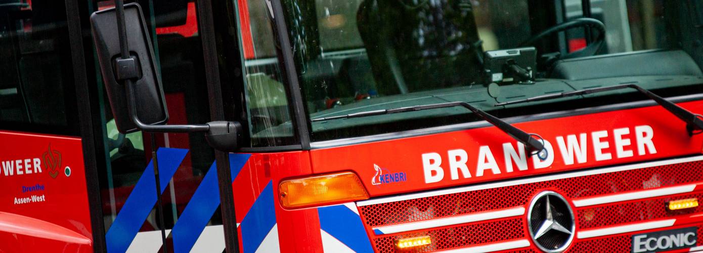 Brandweer redt persoon die vast zat op hoogte