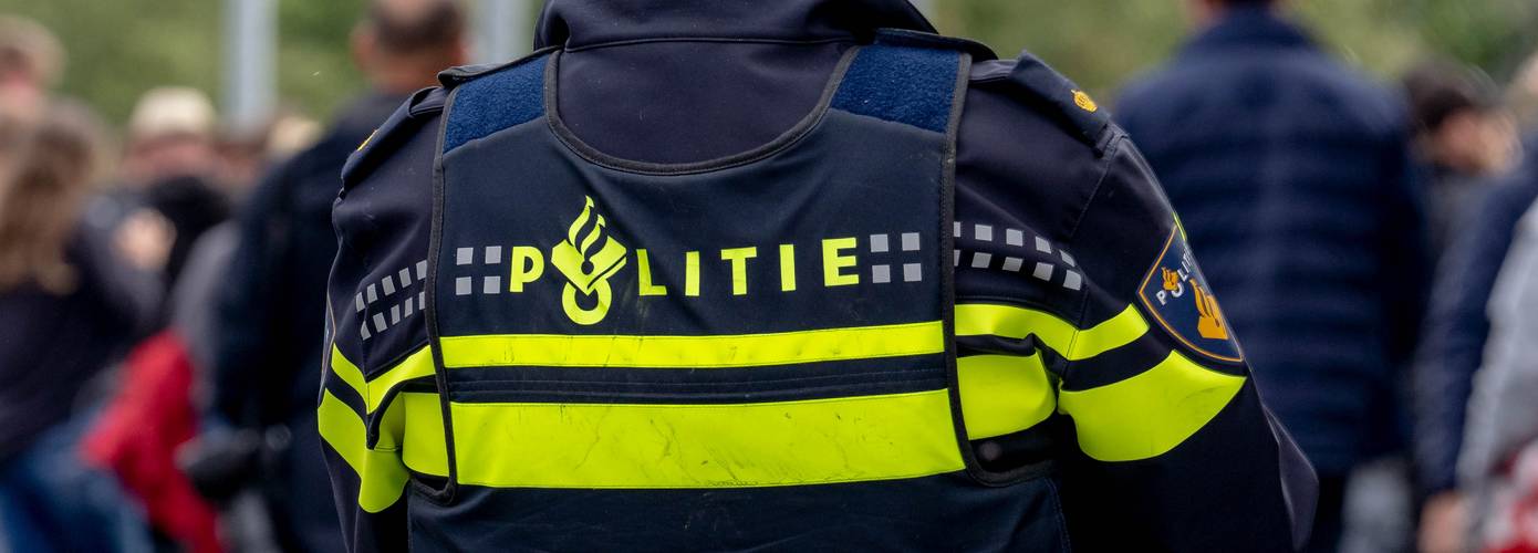 Man steelt horloge van politieagent in binnenstad Groningen