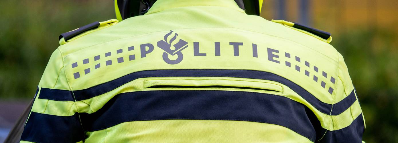 Agent raakt gewond tijdens controle bij scootermeeting in Emmen